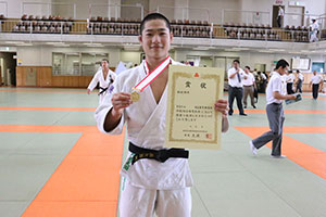 柔道部】男子73kg級 鈴村くん（3年）優勝！インターハイ出場決定